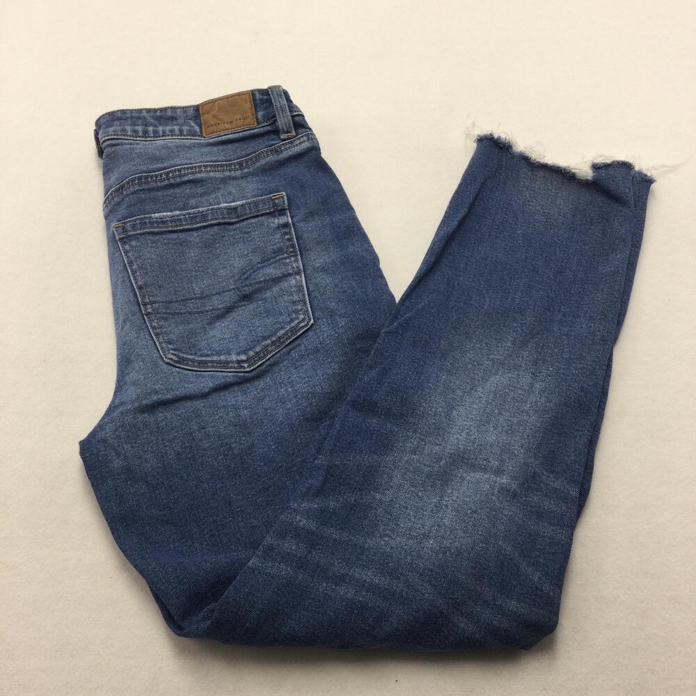 American Eagle Outfitters Mom Jeans Womens 4 Blue Medium Wash Distressed Raw Hem